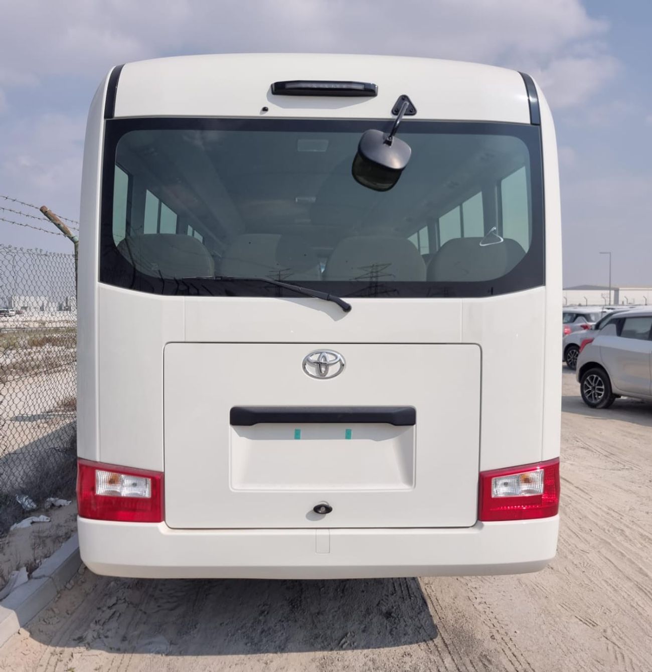 تويوتا كوستر RHD Toyota Coaster 4.2 DSL 30 STR