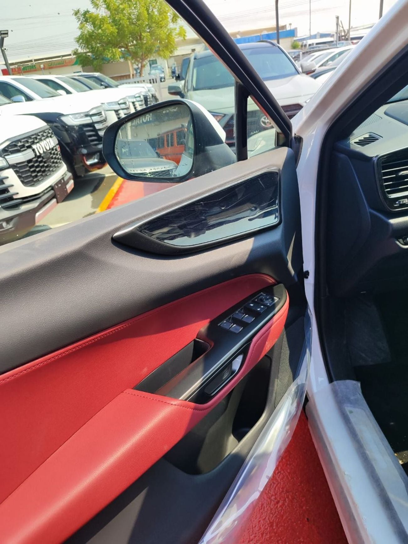 لكزس NX350 بريمير لكزس NX 350 بنزين 2.4 أوتوماتيك مع فتحة سقف | رادار | نظام مراقبة النقطة العمياء | صندوق خلفي كهربائ