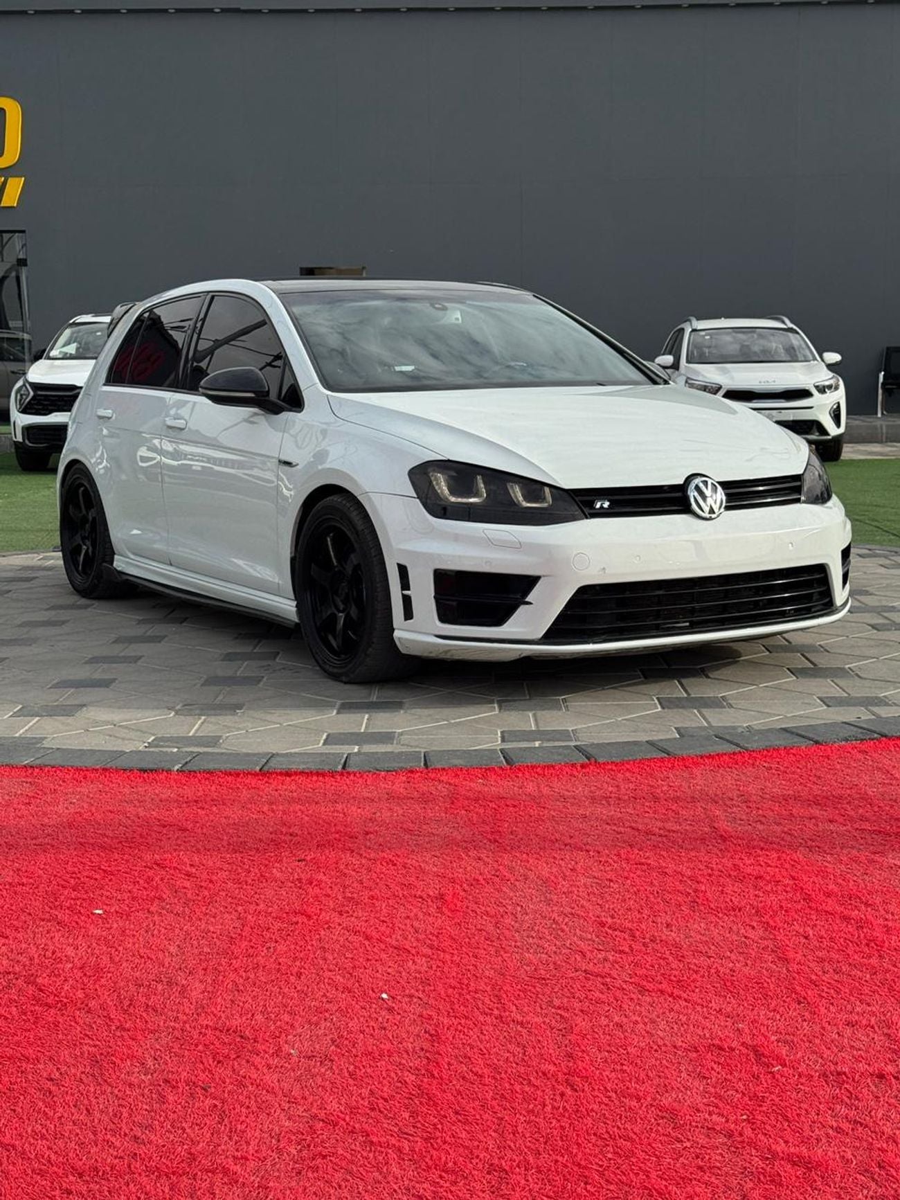 Volkswagen Golf R 