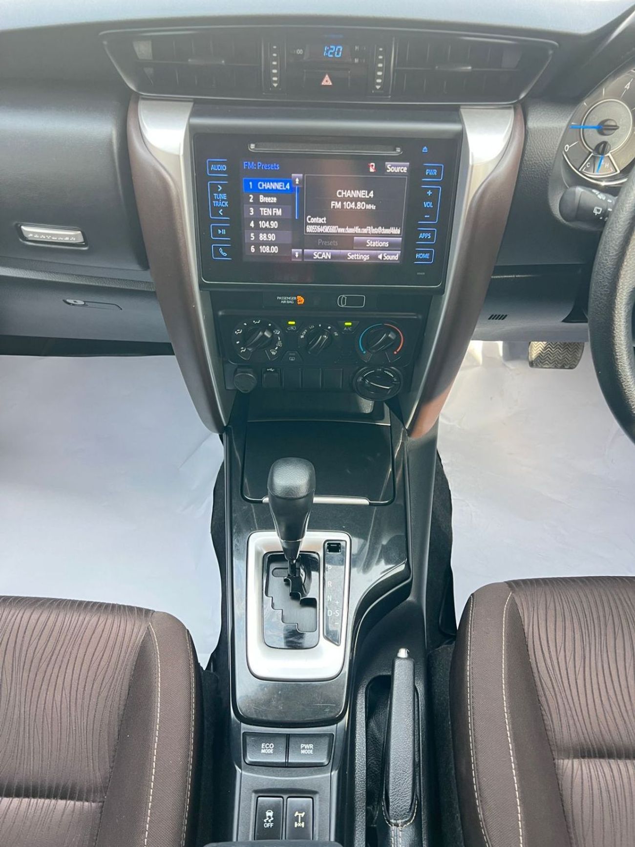 Toyota Fortuner 2024 SHAPE ,DIESEL 2.8 LITER ,RIGHT HAND DRIVE 2020 MODEL