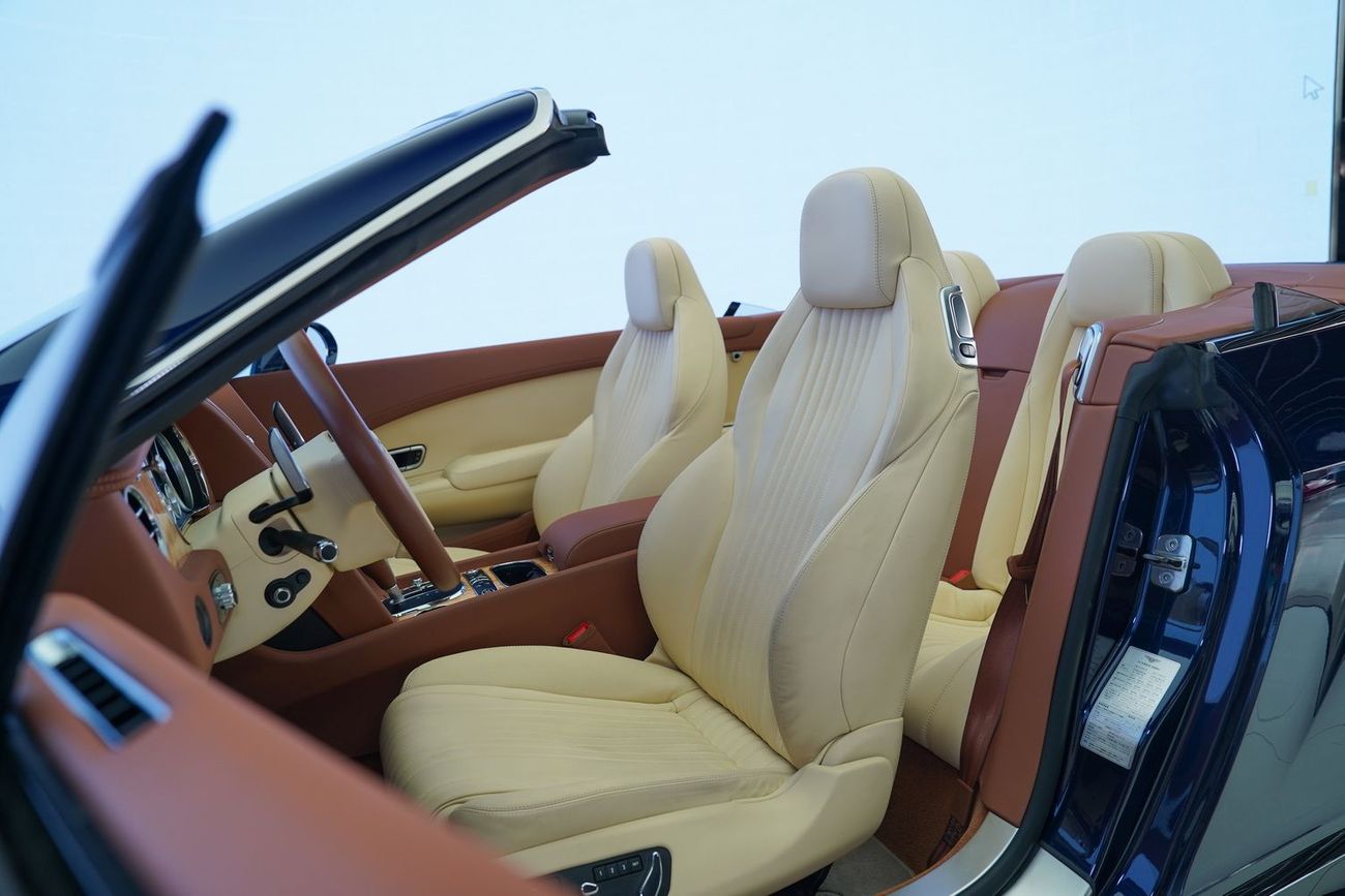 Bentley Continental GTC V8 s