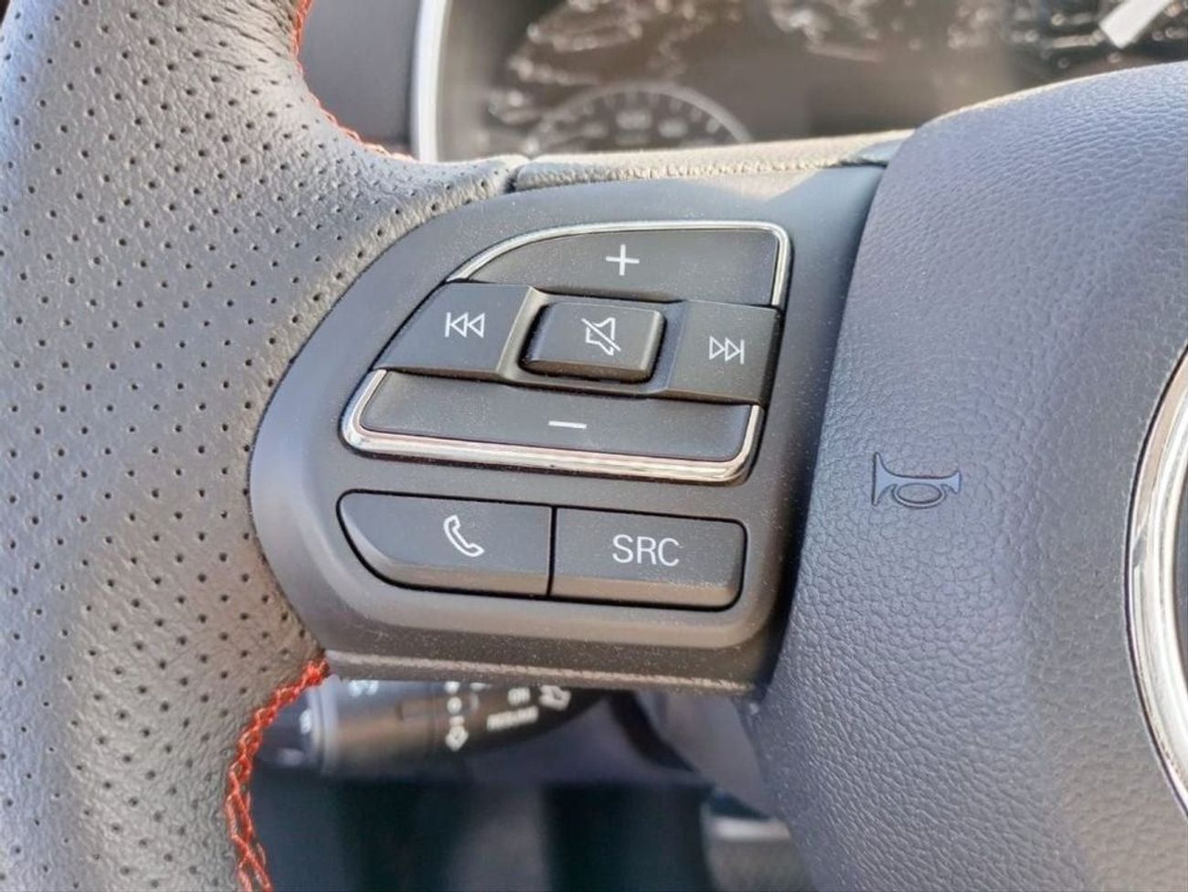 MG ZS Comfort 2025  1.5L  FWD  Petrol  SUV  silver color