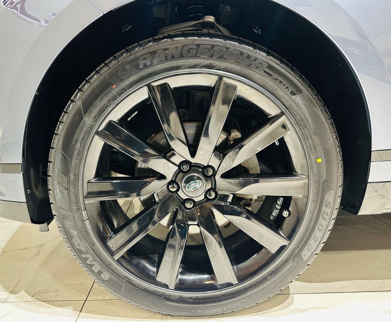 Land Rover Range Rover Velar P250 R-Dynamic HSE 2.0L