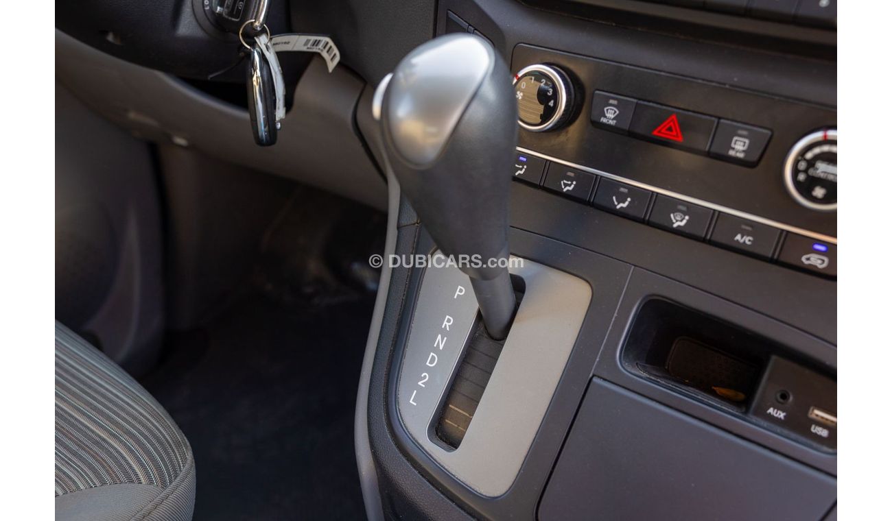 هيونداي H-1 Std 2019 12 Executive Seats Fully Automatic - 2.4L, 4cyl Petrol A/T | GCC Specs | Book Now