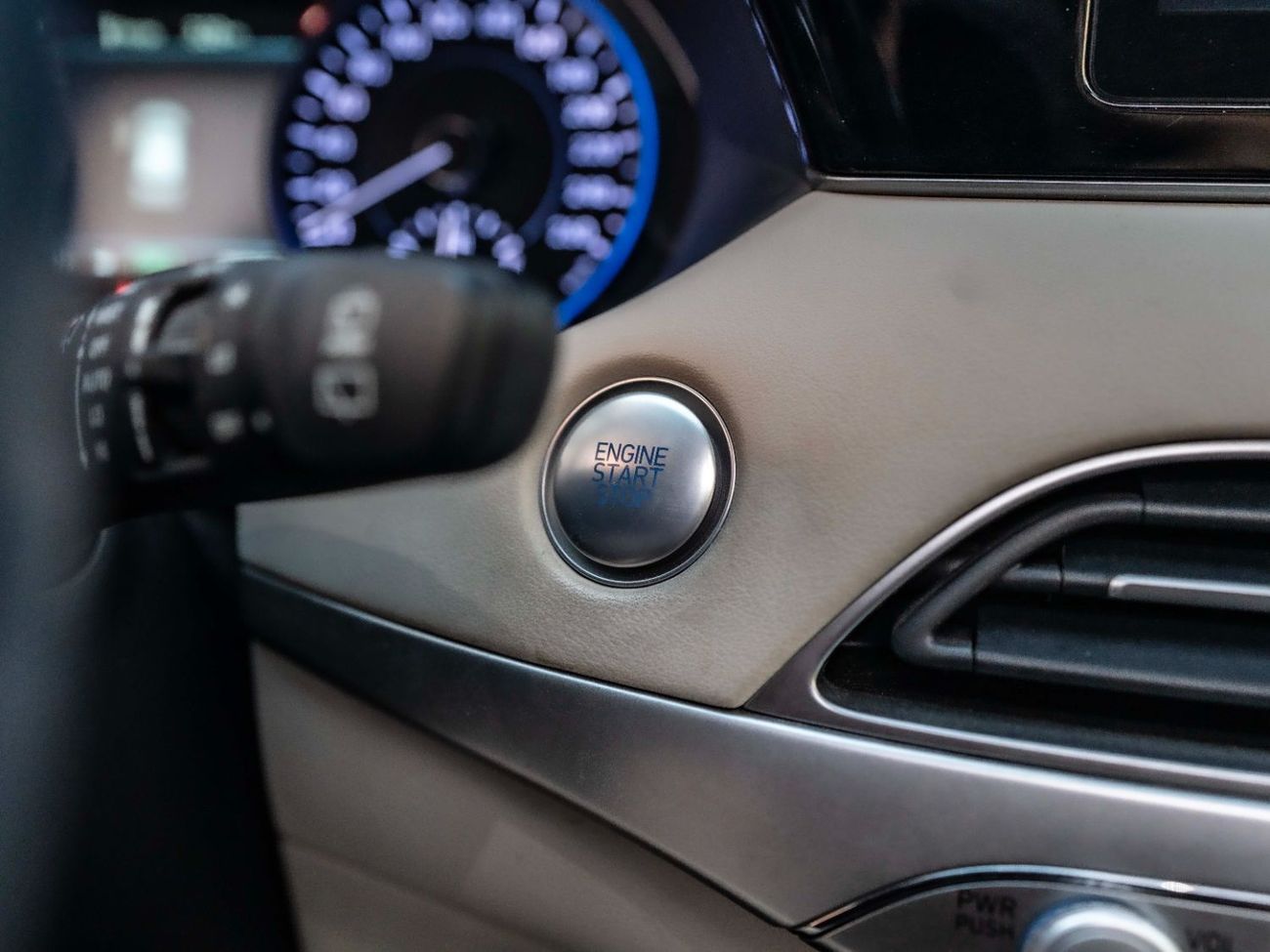 Hyundai Palisade Premium - Nappa 3.8L