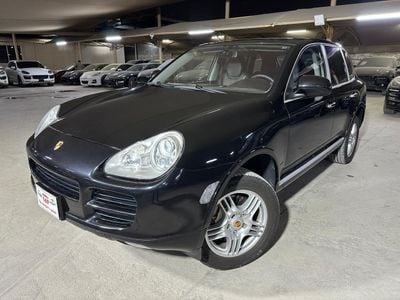 Porsche Cayenne 4.5L | MANUAL TRANSMISSION | BLACK LEATHER SEATS | POWER SEATS
