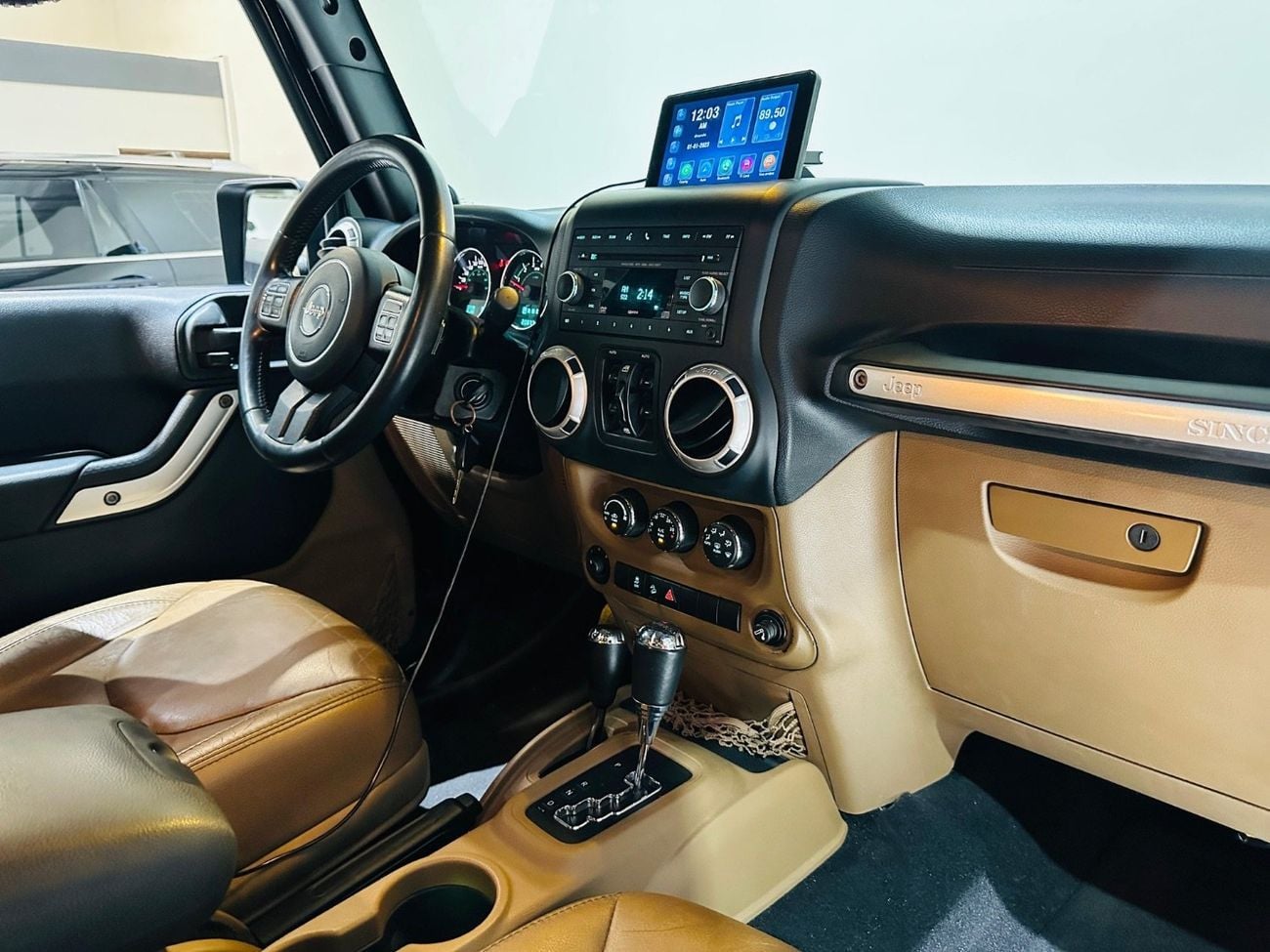 Jeep Wrangler Unlimited Sahara 3.6L A/T