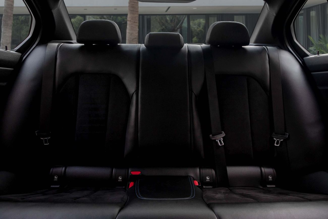 BMW 320i 320i M-Sport | 1,821 P.M | 0% Downpayment | Full Agency History!