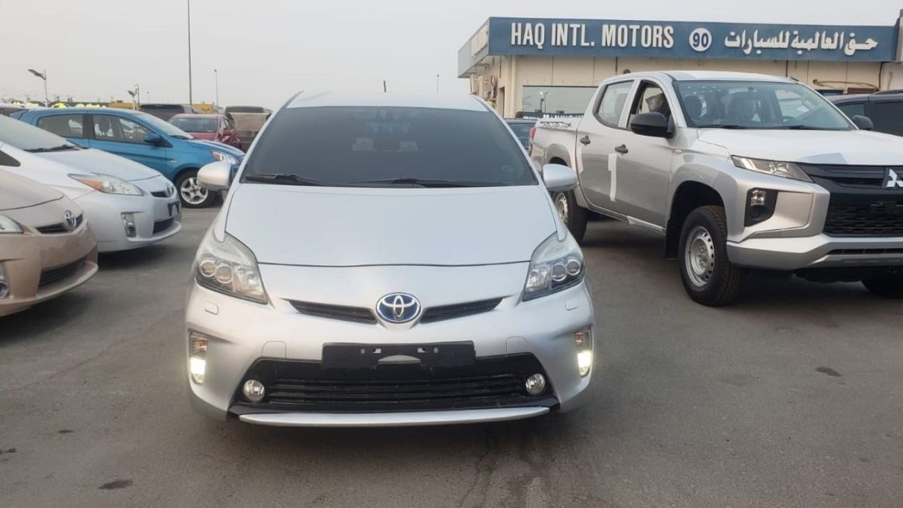 Toyota Prius 2013  TOYOTA PRIUS HYBRID