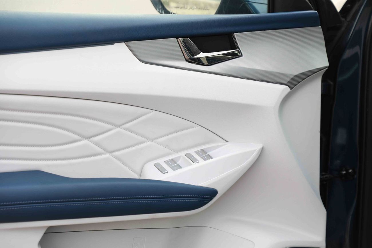 كايي X7 2025 KAIYI X7 LIMITED 2.0 - WHITE inside BLUE & WHITE | Export Price