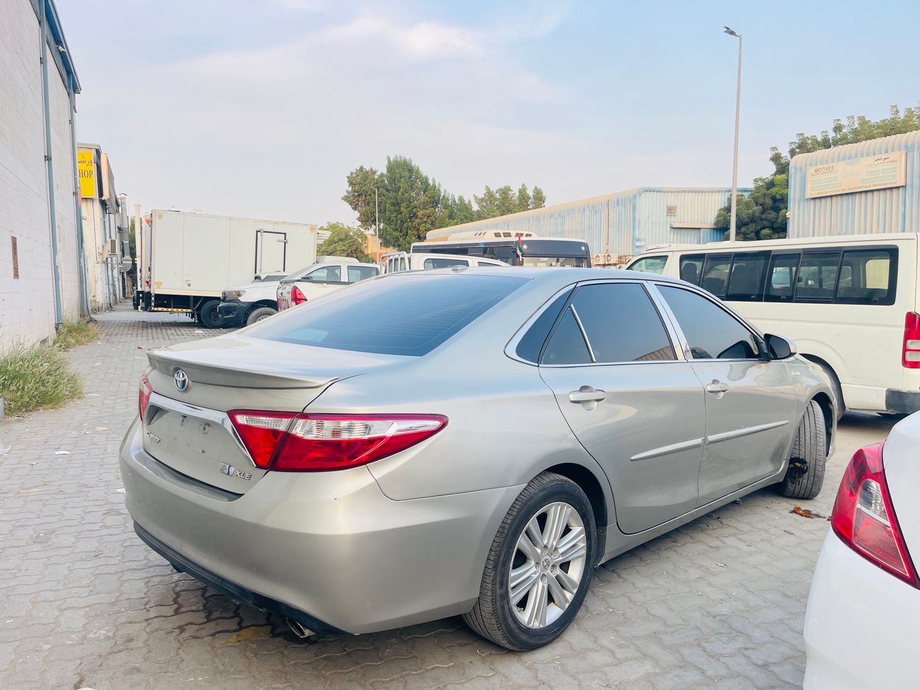 تويوتا كامري XLE 2.5L