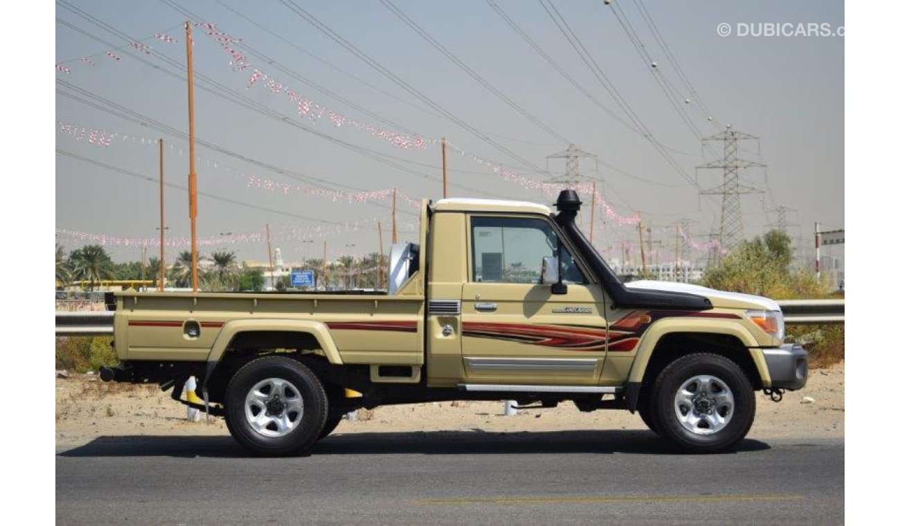 تويوتا لاند كروزر 79 SC PICKUP LX LIMITED V8 4.5L TD 4WD MT