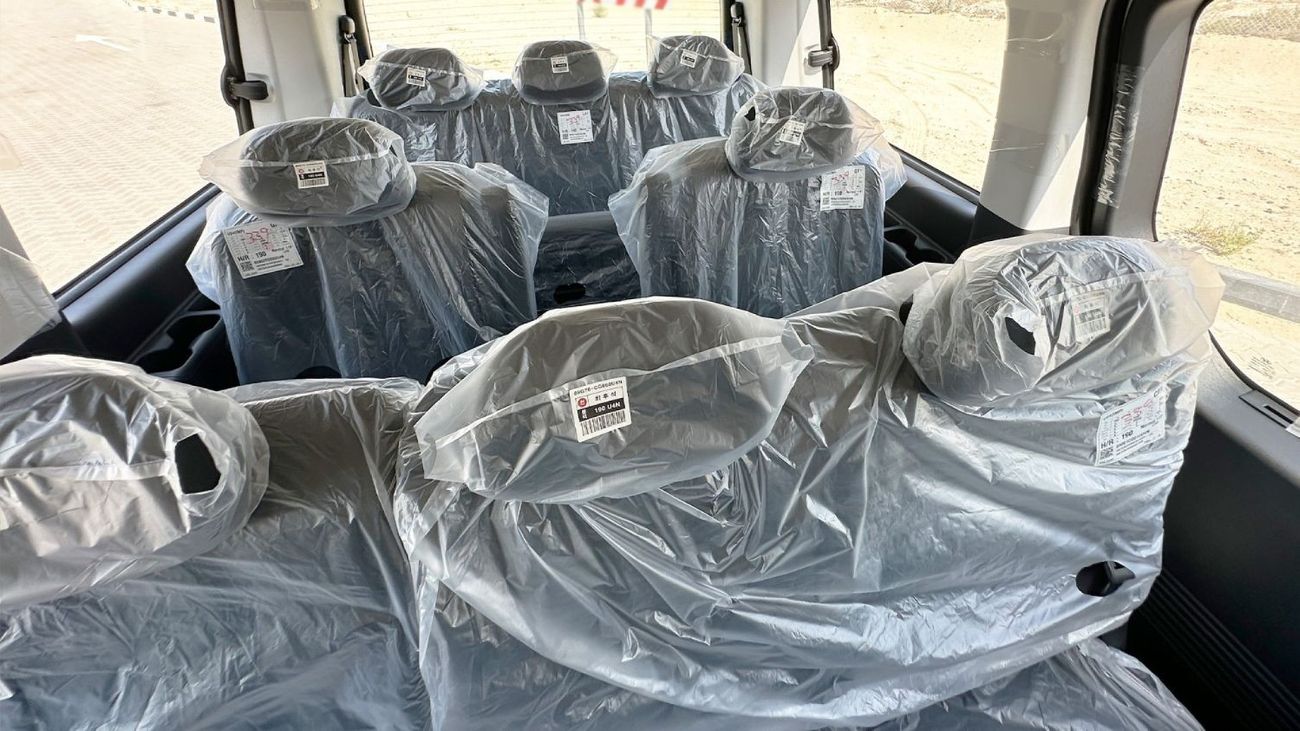 Hyundai Staria Hyundai STARIA 3.5L 11 STR Premier AT