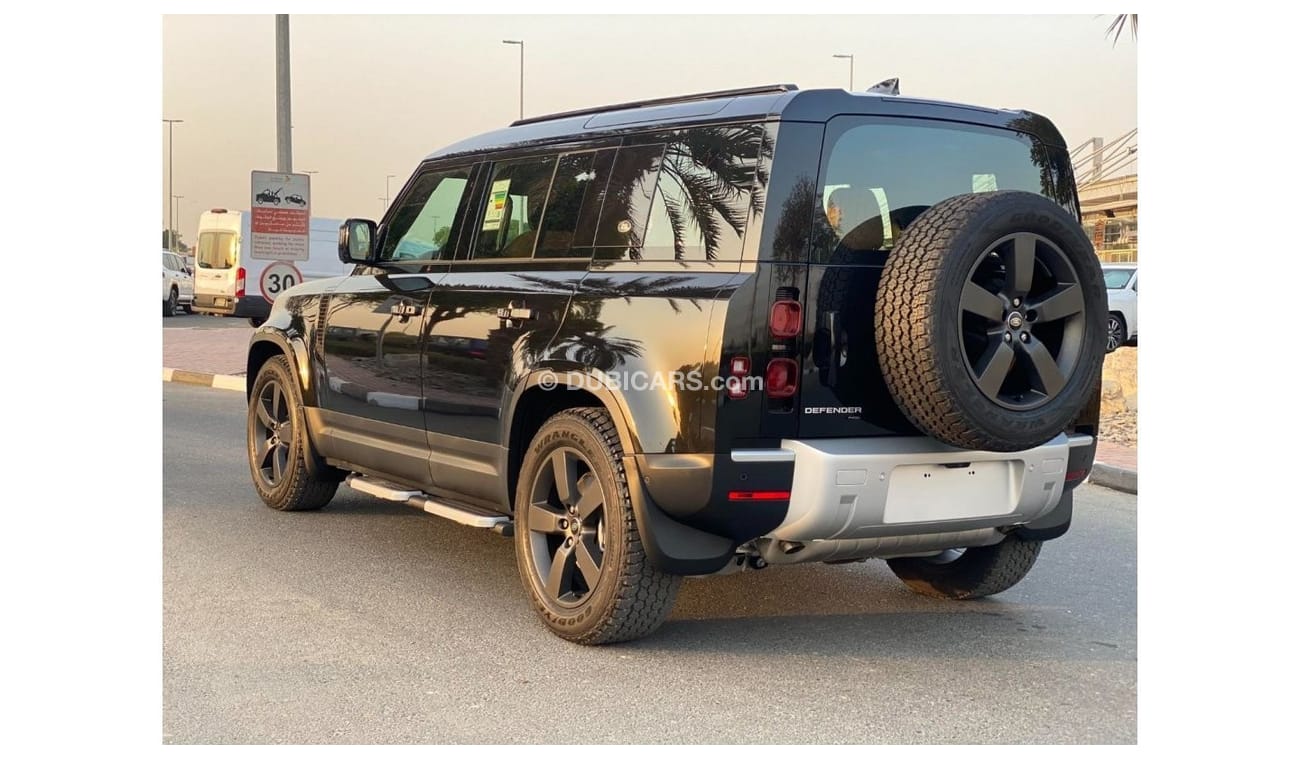 Land Rover Defender BLACK TAN GCC SPEC UNDER WARRANTY AND SERVICE