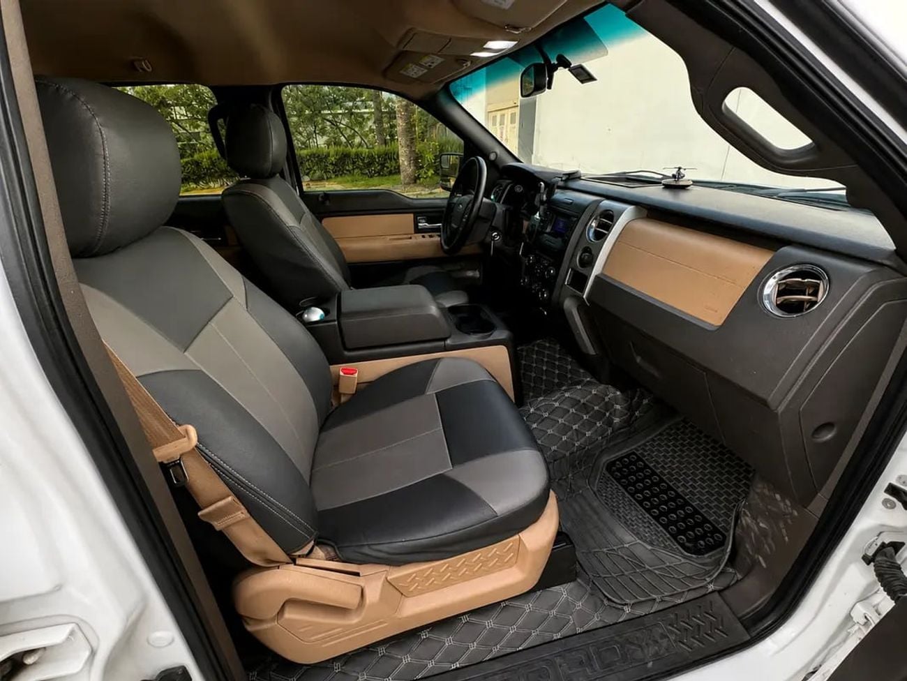 Ford F-150 XLT GCC Specs