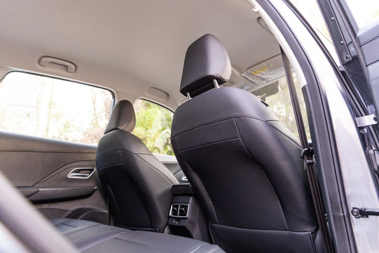 MG ZS 3 YEAR WARANTY AND 2 YEARS SERVICE