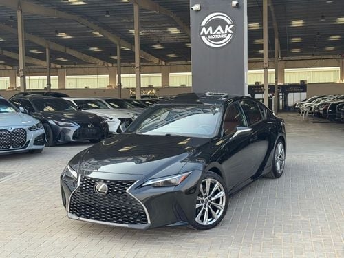 Lexus IS350 Platinum 3.5L 3.5L V6 / F-SPORT KIT / LOW MILEAGE/ RADAR / ROAD ASSIST / COOLING AND HEATING