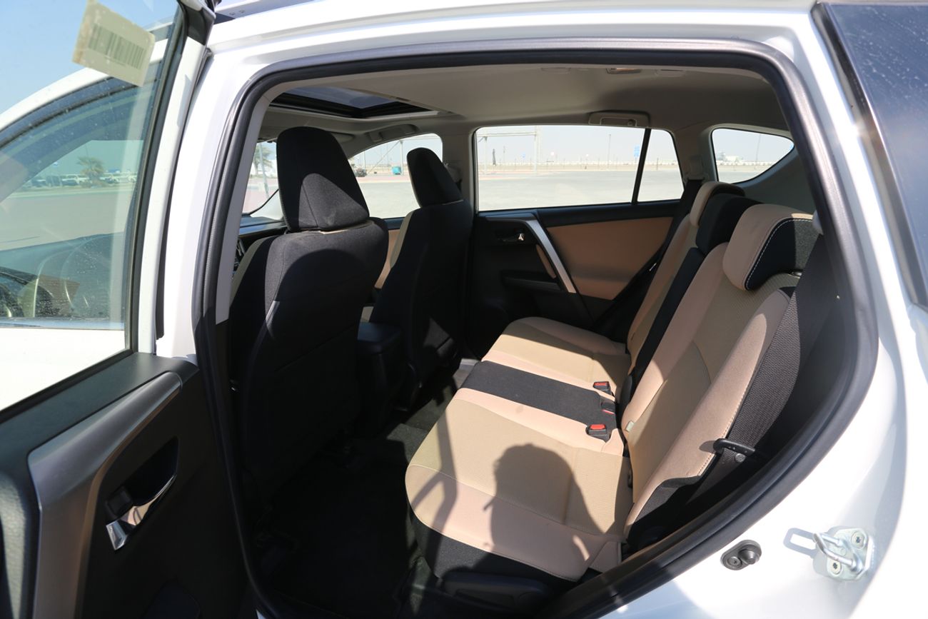 Toyota RAV4 2.5c GXR 4WD with Cruise Control & Alloy Wheels(64040)