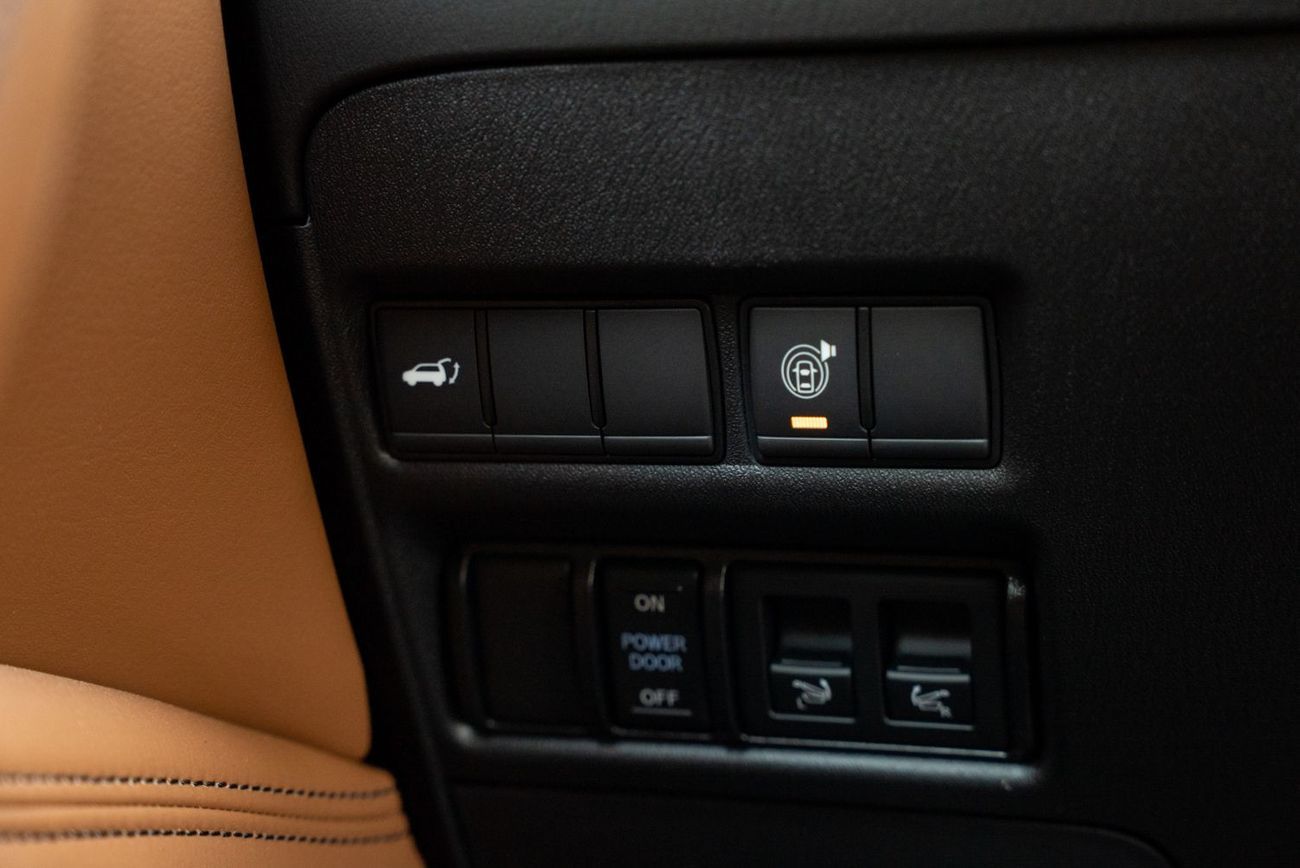 إنفينيتي QX80 Luxury 5.6L