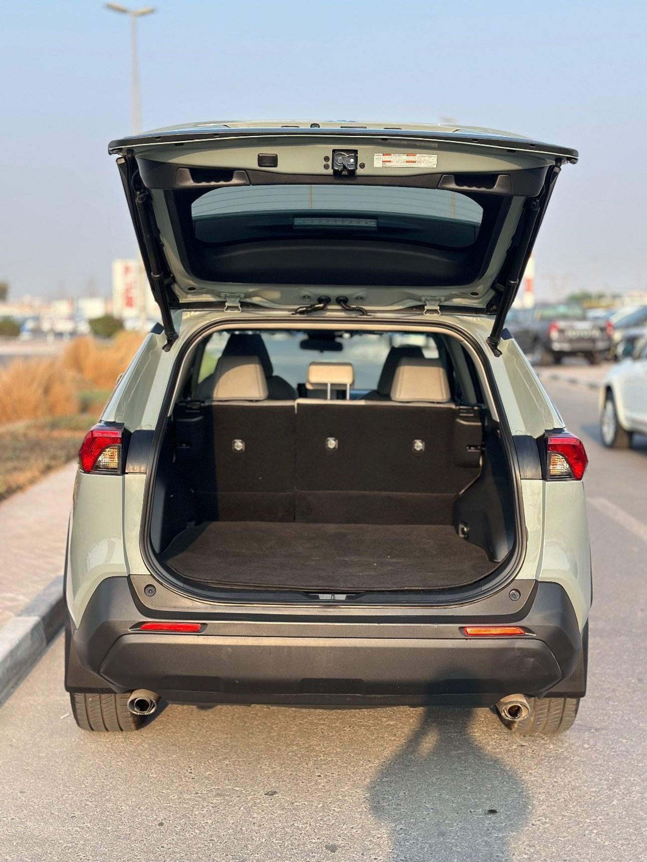 Toyota RAV4 XLE premium 2.5L Full option