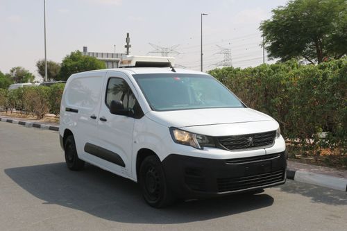 بيجو بارتنر Peugeot Partner With chiller 2022 Manual Gear Gulf Space