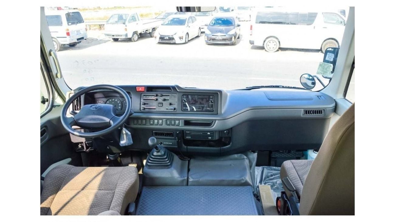 Toyota Coaster Toyota coaster dsl Mt 30 seater 4.2 model 2022