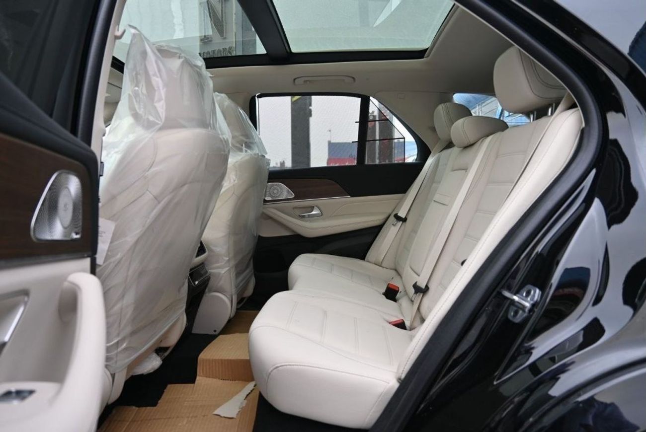 Mercedes-Benz GLE 450 Mercedes-Benz GLE 450 4MATIC 3.0L SUV AWD 5Doors Model 2024, Color Black