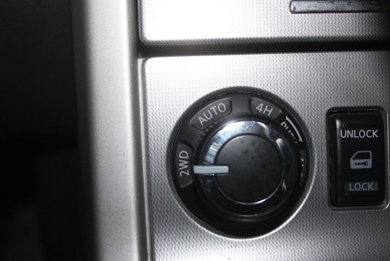 Nissan Pathfinder SE Mid Nissan Pathfinder 2015 in excellent condition, without accidents