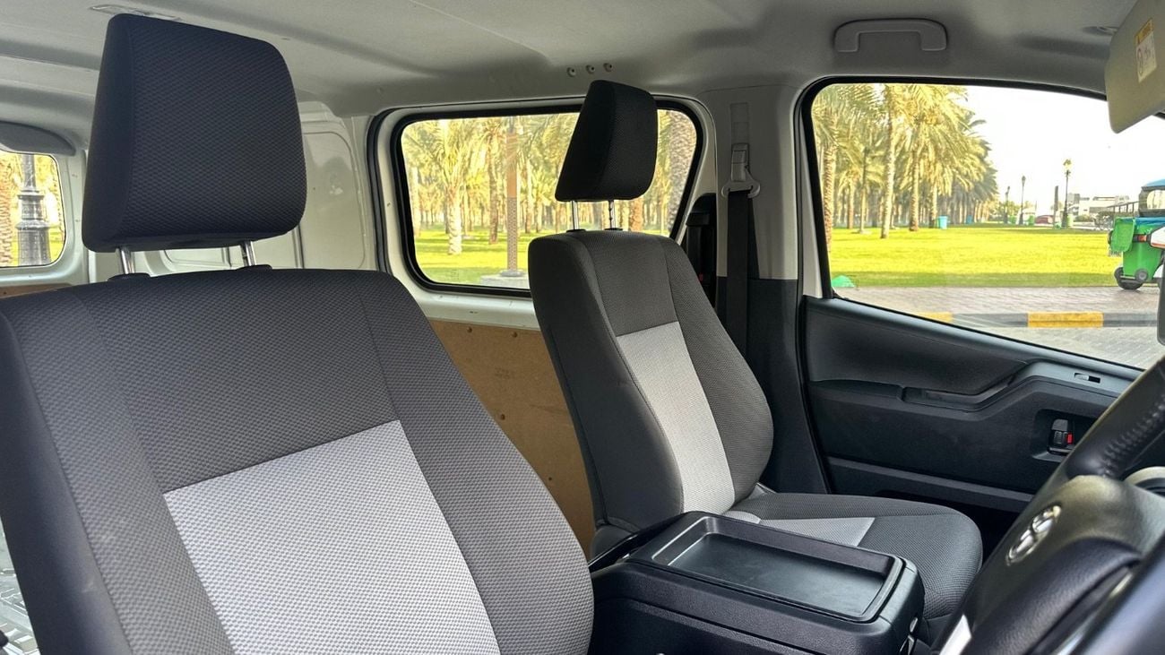 Toyota Hiace VAN LWB