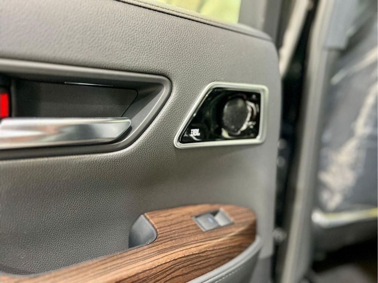 Toyota Land Cruiser VX plus Twin Turbo Diesel 3.3L HIGH SPECS * EXPORT PRICE *