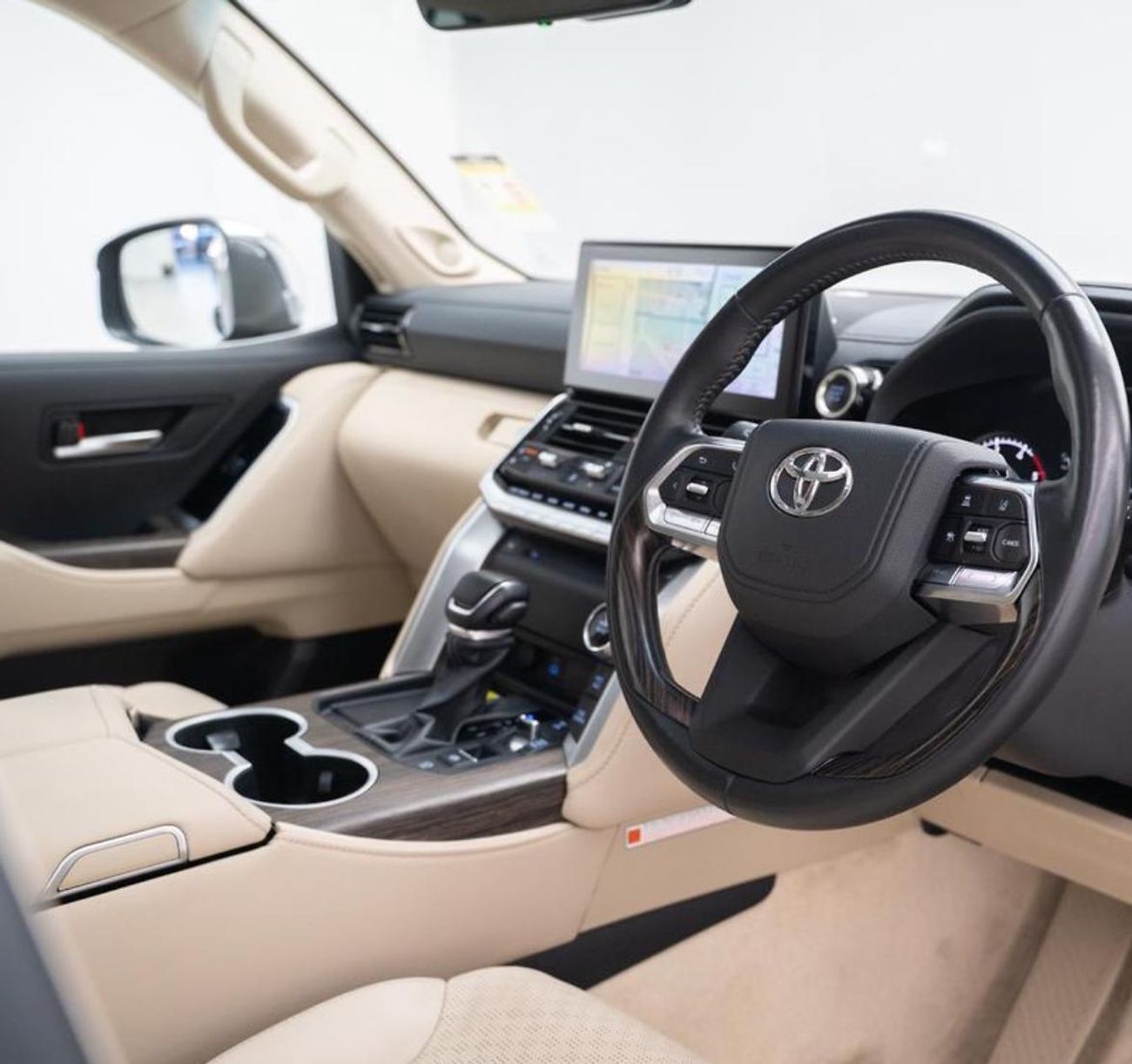 Toyota Land Cruiser Sahara 3.3L V6 TT in RIGHT HAND DRIVE (EXPORT ONLY)