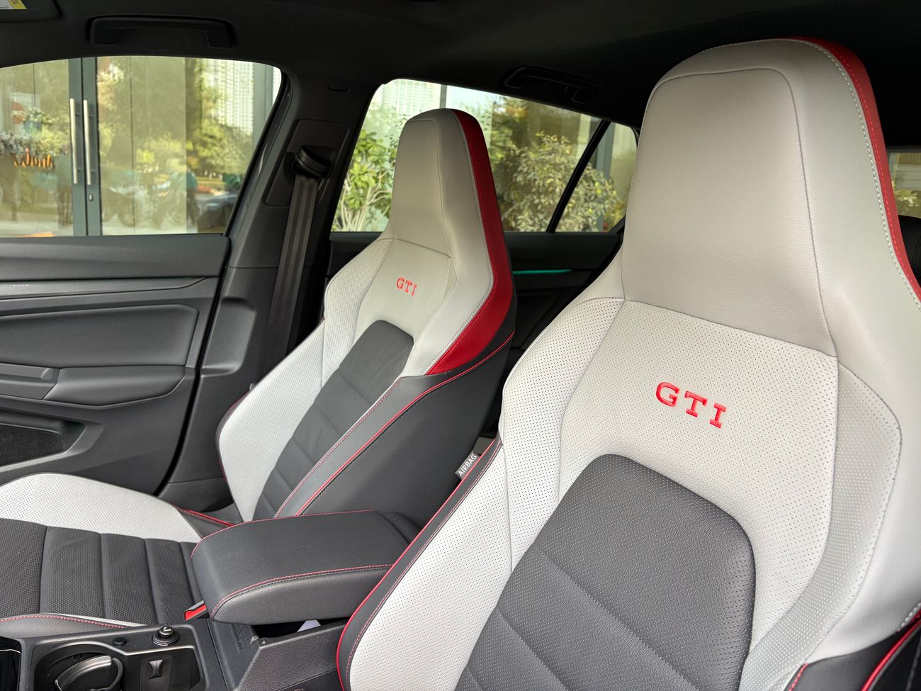 فولكس واجن جولف GTI