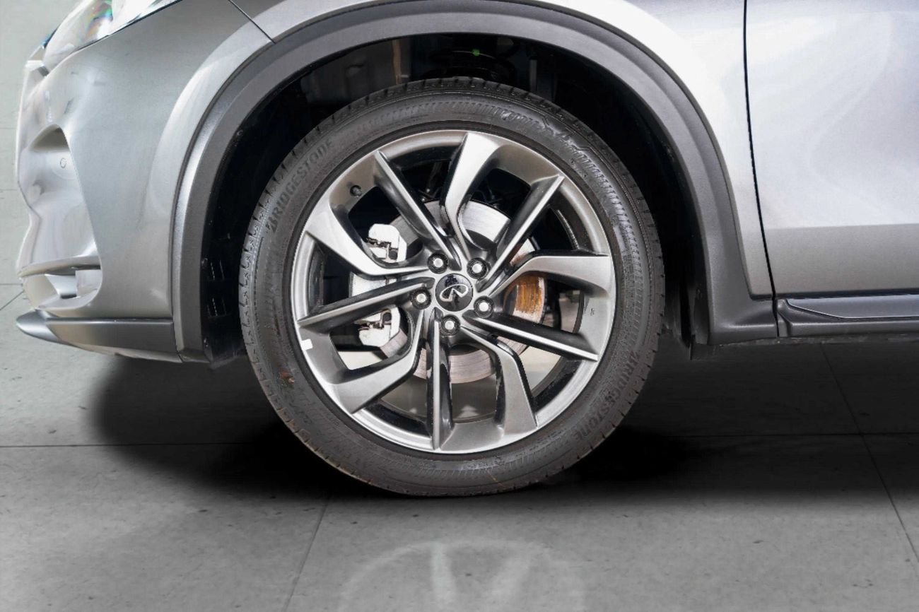إنفينيتي QX50 LUXE 2.0