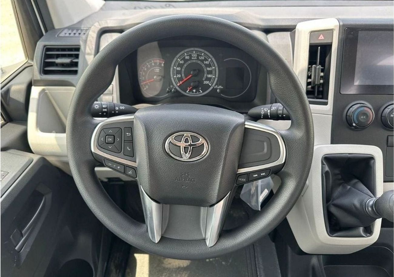 Toyota Hiace TOYOTA HIACE 3.5 PASSENGER MANUAL TRANSMISSION 2025 MODEL