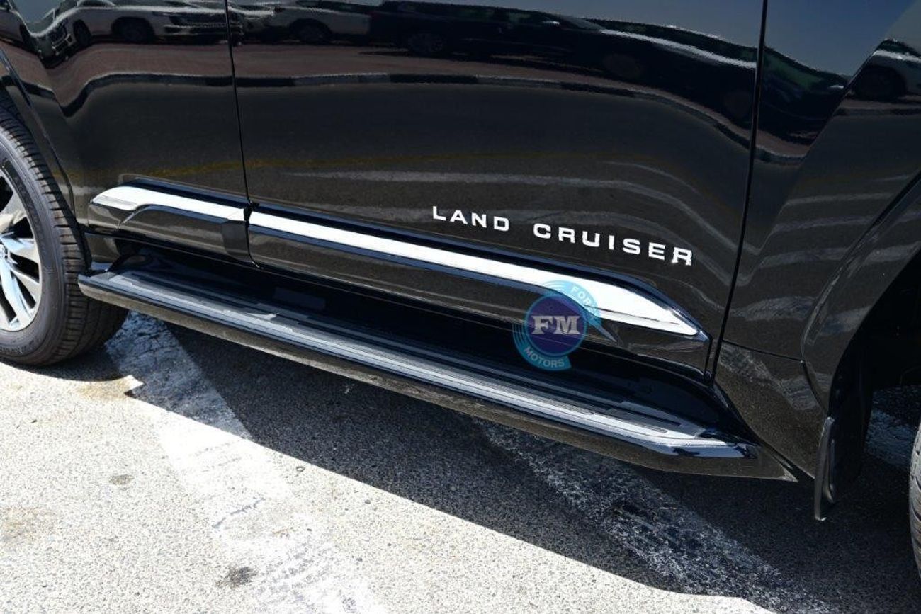 تويوتا لاند كروزر 300 VXR 4.0L Petrol 4WD Automatic