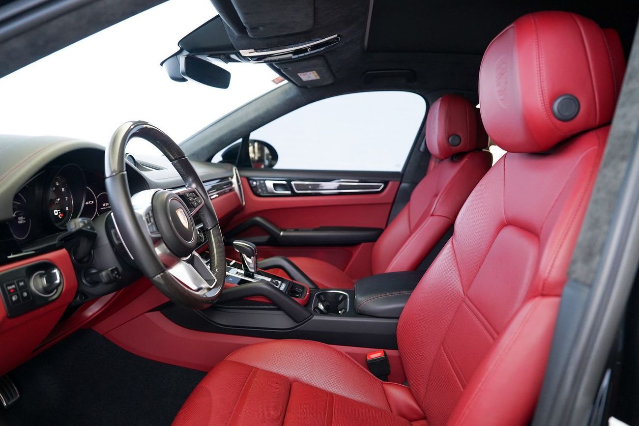 بورش كايان GTS Coupe