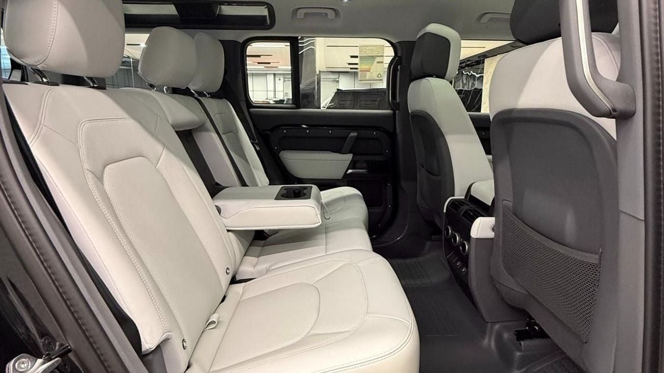 لاند روفر ديفندر 110 X-Dynamic HSE P400 3.0L