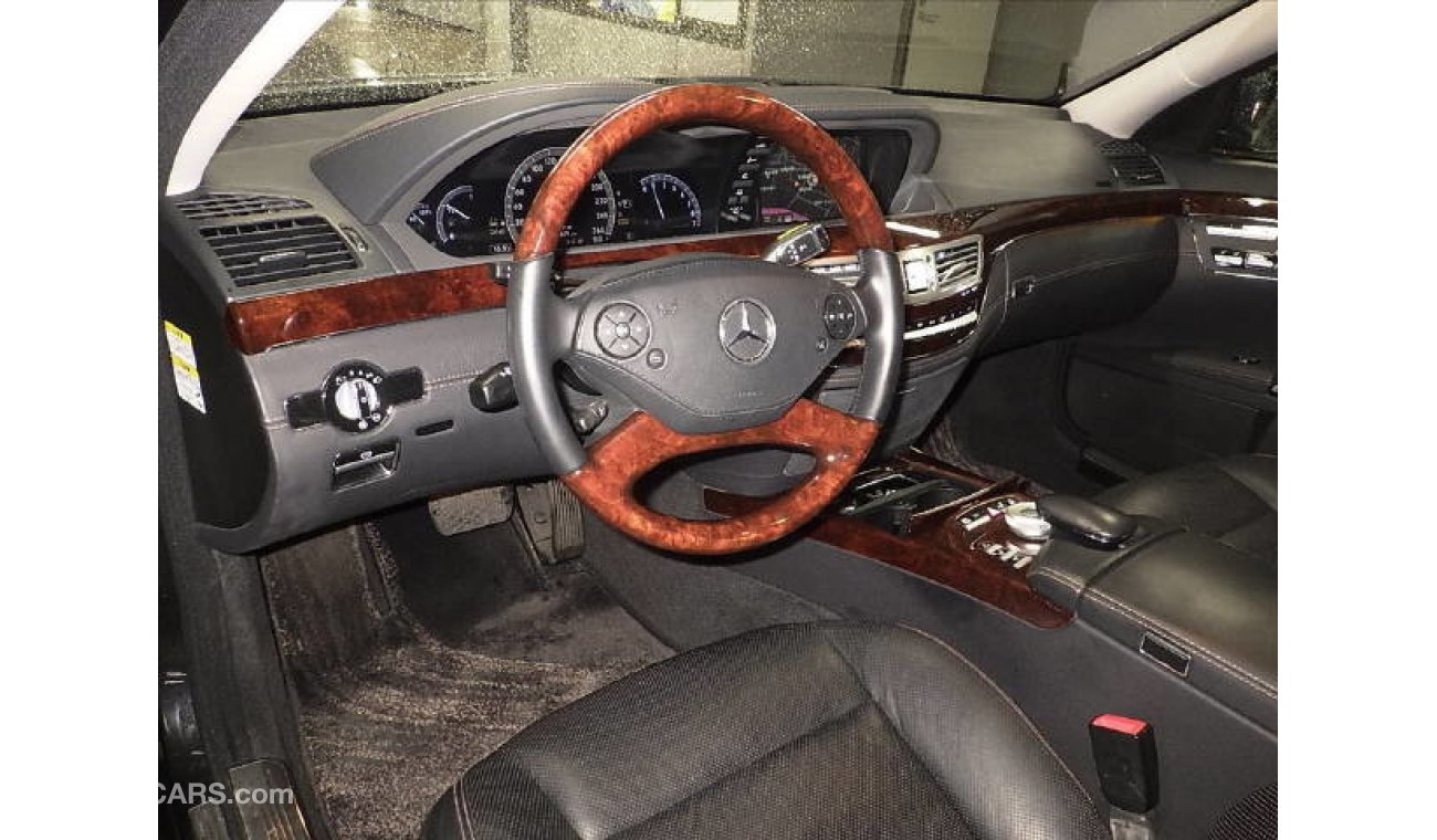 مرسيدس بنز S 550