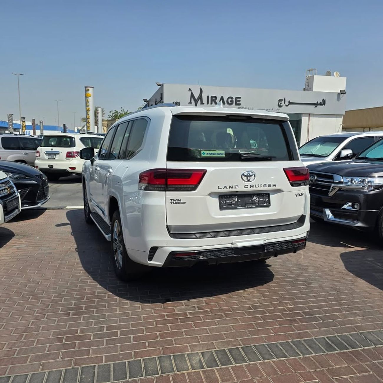 تويوتا لاند كروزر VXR 3.5L