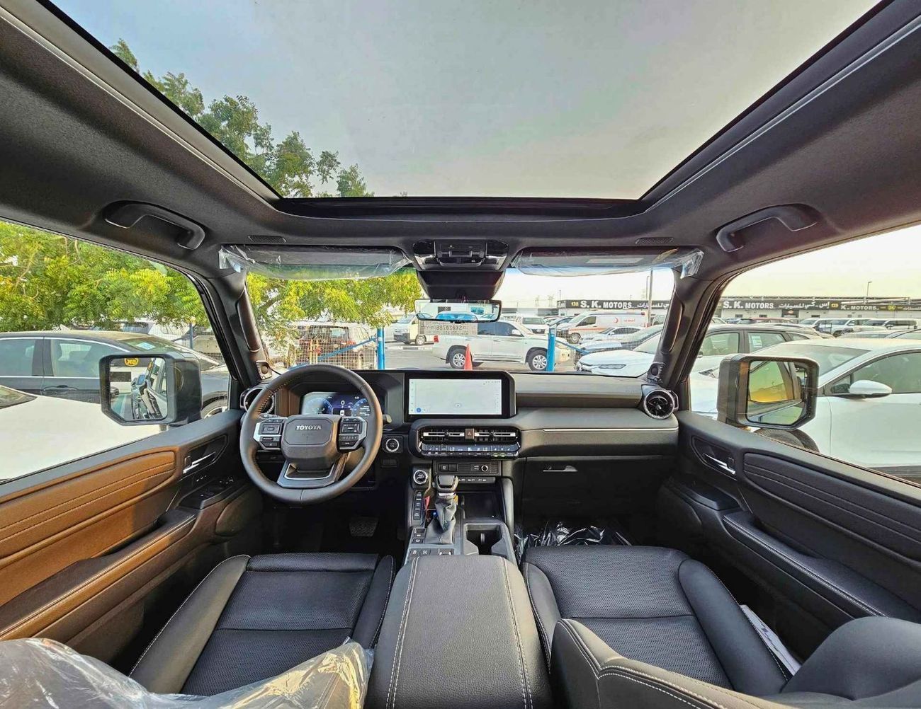 تويوتا برادو LUXURY TURBO/ 2.4L V4 PETROL/ 360* WITH HEADUP DISPLAY/ RADAR/ PANORAMIC (CODE # PLUX)