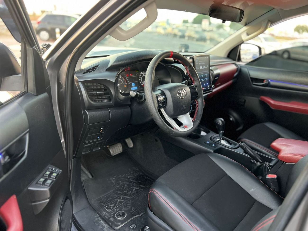 تويوتا هيلوكس ADVENTURE 2021 toyota hilux - off road package - full option - BullBar 2.7L V4 - AWD 4x4 -