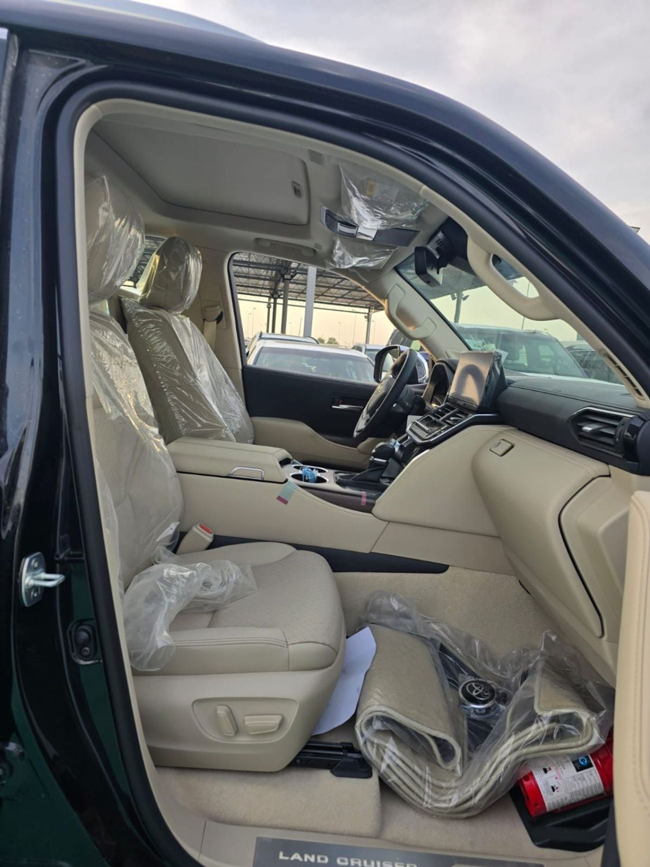 Toyota Land Cruiser TOYOTA LAND CRUISER VXR+ OMANI SPECS 2026 MODEL