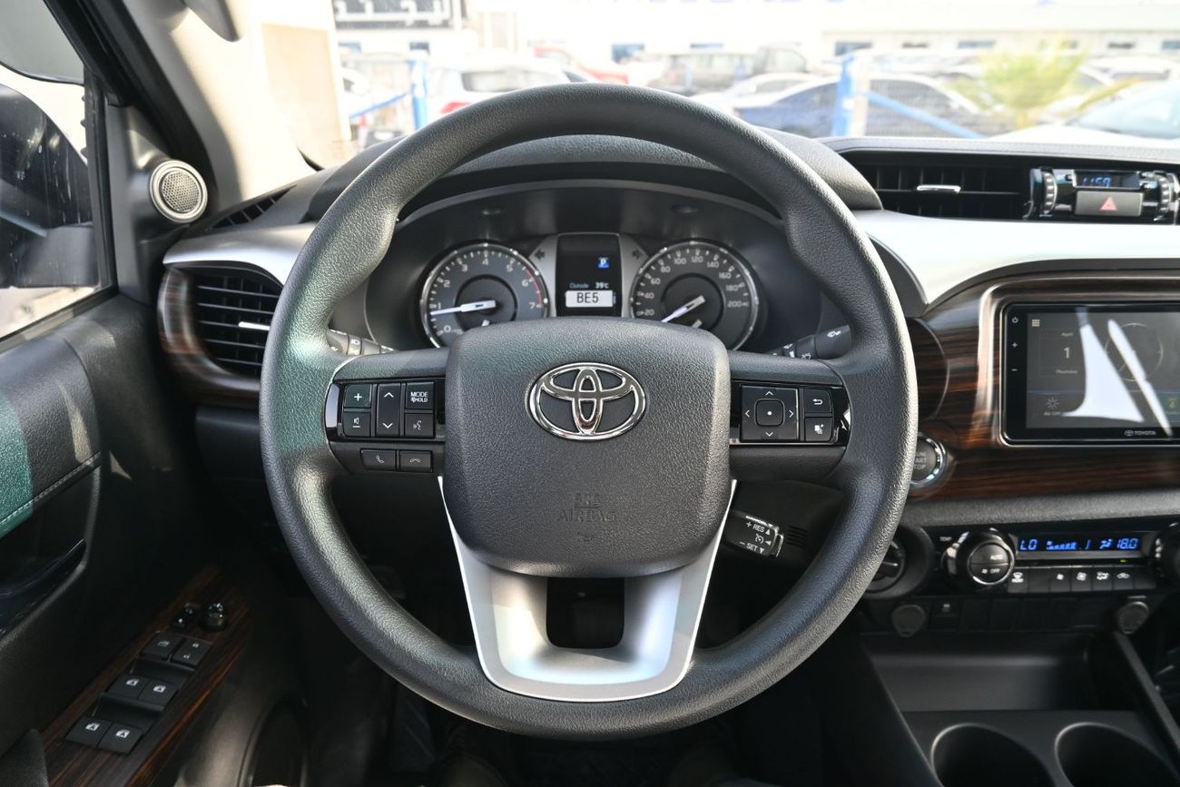 Toyota Hilux SGLX S GLX 2.7L 4WD A/T Toyota Hilux SR5 2.7L Automatic, Petrol, 4WD, Pickup