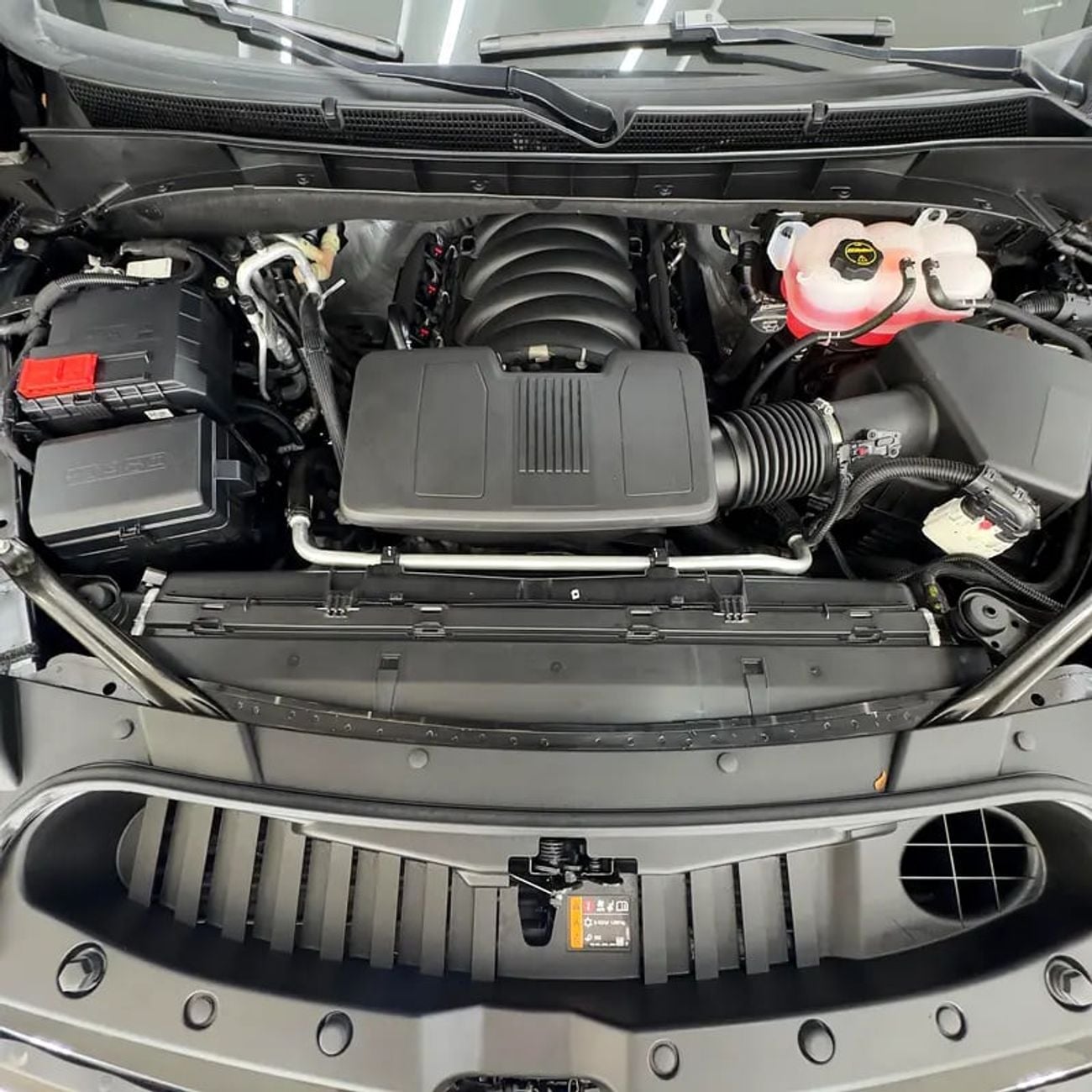 كاديلاك إسكالاد Premium Luxury 6.2L 4WD Premium Luxury