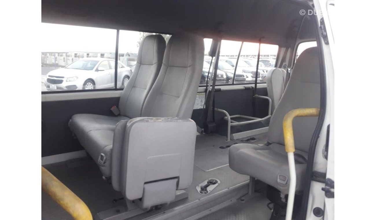 Toyota Hiace Toyota Hiace RIGHT HAND DRIVE (Stock no PM 803)