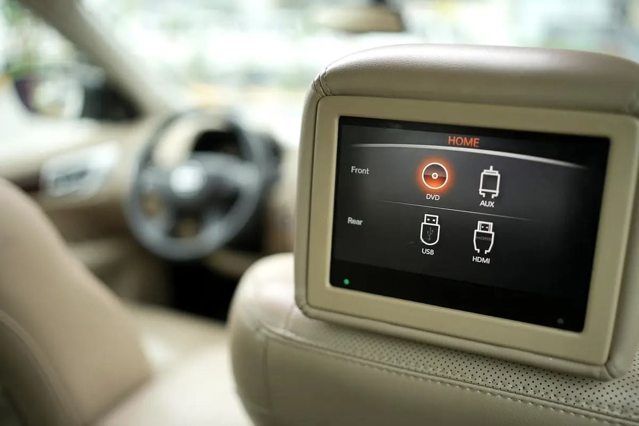 Nissan Pathfinder SL 3.5L (7 Seater) (SL) GCC SPECS WHITE WITH SUNROOF