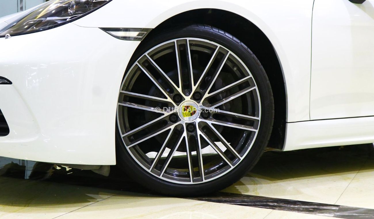 Porsche 718 Cayman Std PORSCHE CAYMAN 718 2018 GCC ORIGINAL PANIT