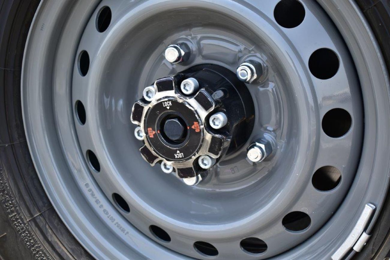 Toyota Land Cruiser 70 2025 MODEL TOYOTA LAND CRUISER 76 HARDTOP LX 2.8L DIESEL 4WD 5-SEATER MANUAL TRANSMISSION