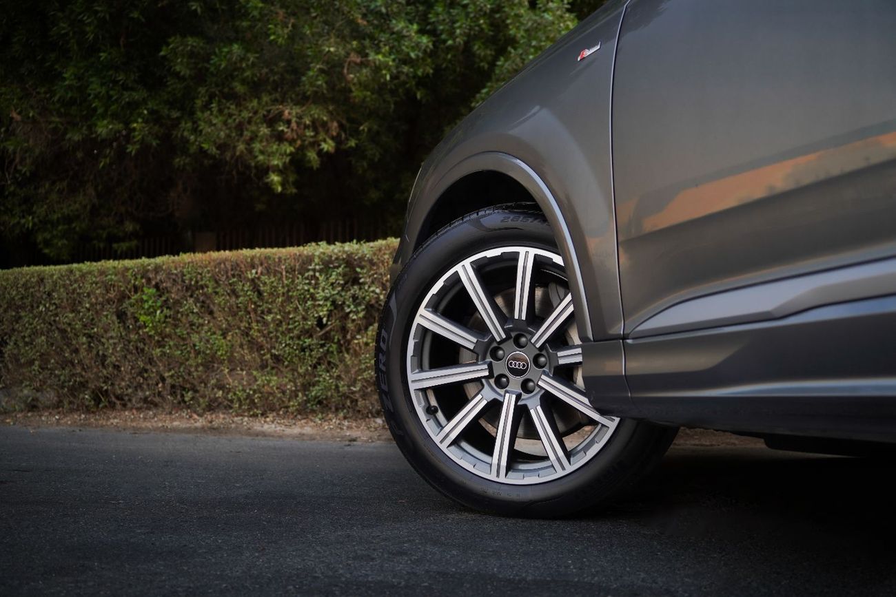 Audi Q7 55 TFSI quattro S-Line 3.0L