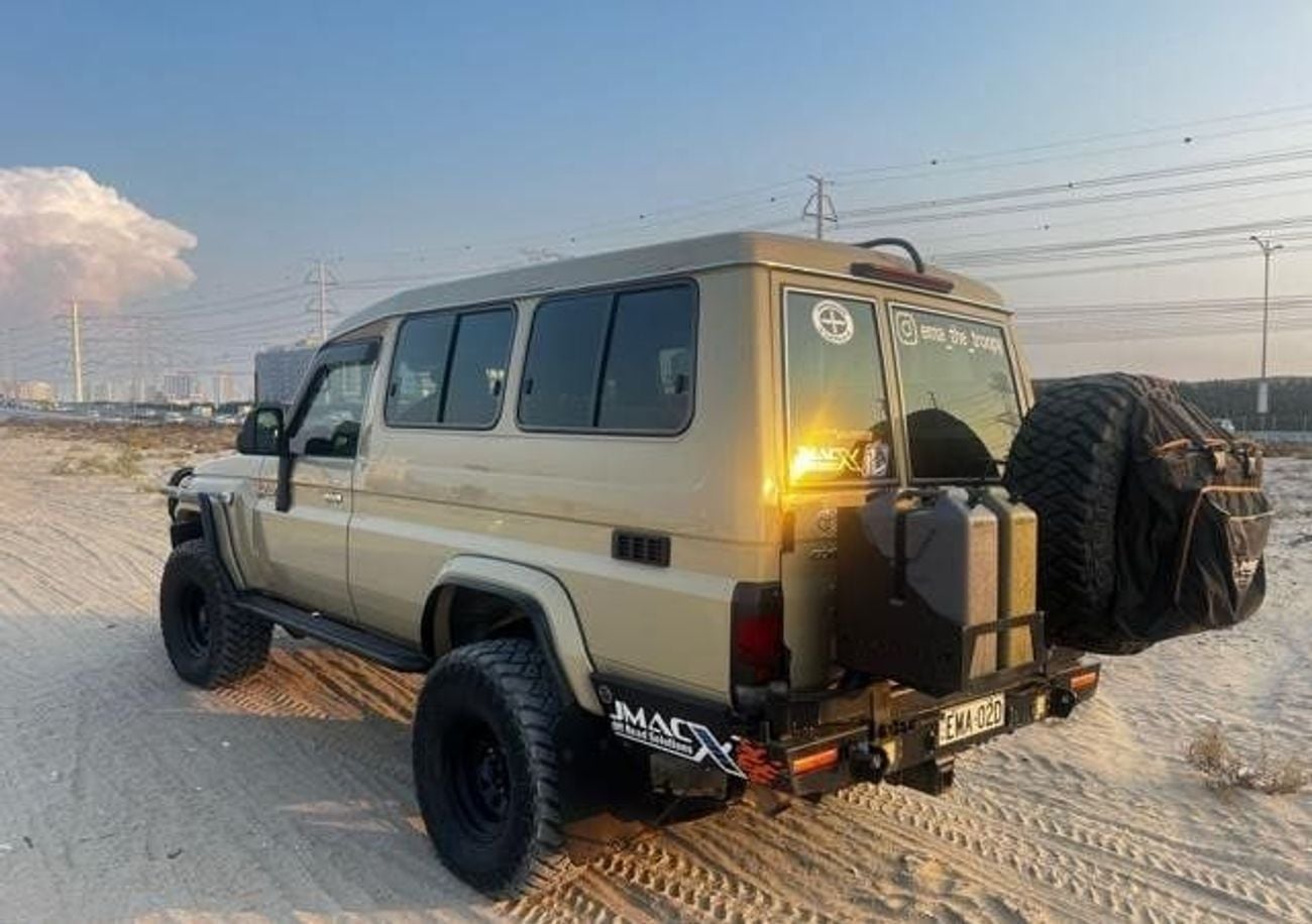 Toyota Land Cruiser 70 HARD TOP RIGHT HAND DRIVE DIESEL 4.5 LITER MANUAL GEAR